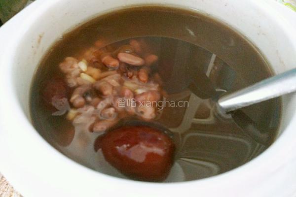 红枣杂粮粥的做法图解5