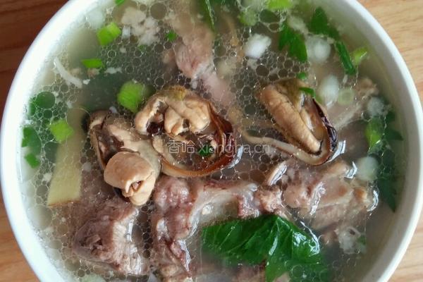 淡菜墨鱼排骨汤的做法图解4