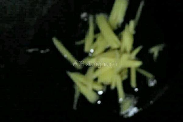 鸡蛋芹菜炒豆干的做法图解4