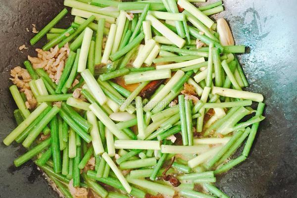 蒜薹炒肉丝的做法图解7