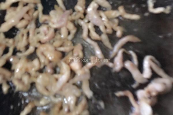 蚝油杏鲍菇菠菜炒肉的做法图解6