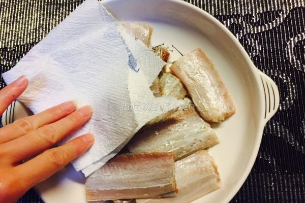 香烤酥带鱼的做法图解2