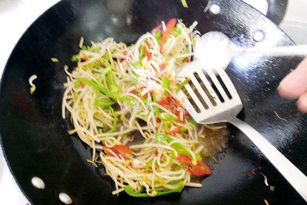 炒糖醋绿豆芽的做法图解6