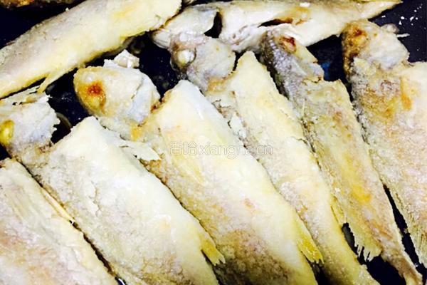 香酥小海鱼的做法图解8