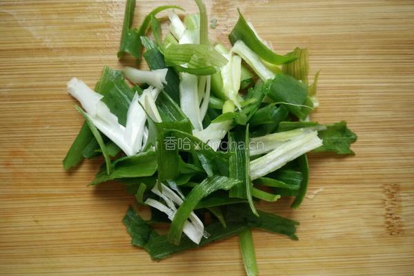 手撕葱拌鸡蛋的做法图解4