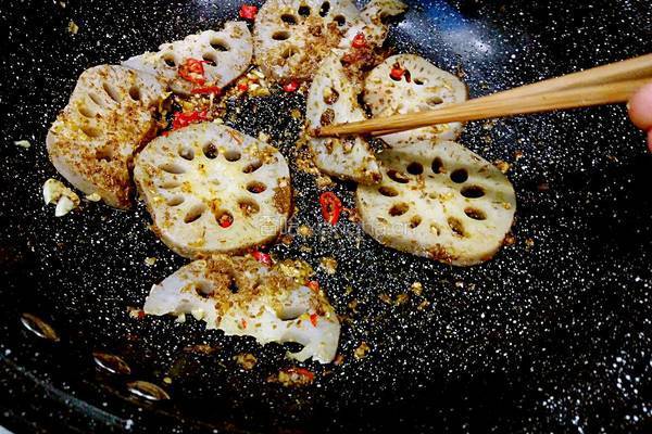 孜然藕片的做法图解13