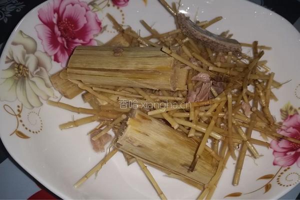 竹蔗茅根粉葛排骨汤的做法图解5