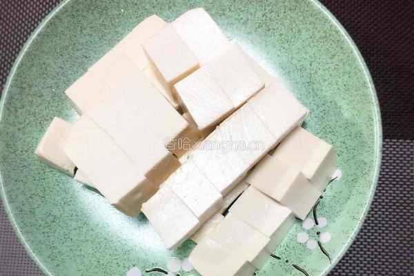 荠菜春笋豆腐羹的做法图解2