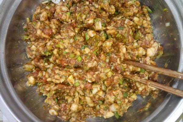 白菜肉卷的做法图解2