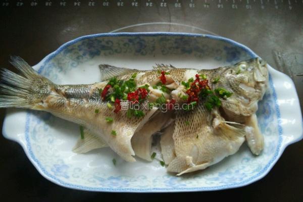 清蒸鲈鱼的做法图解7
