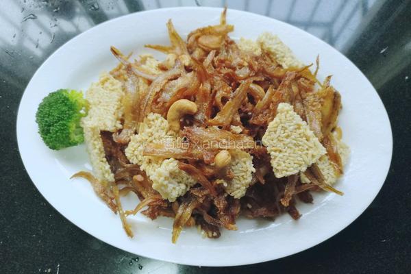锅巴腰果炸齐鱼的做法图解10