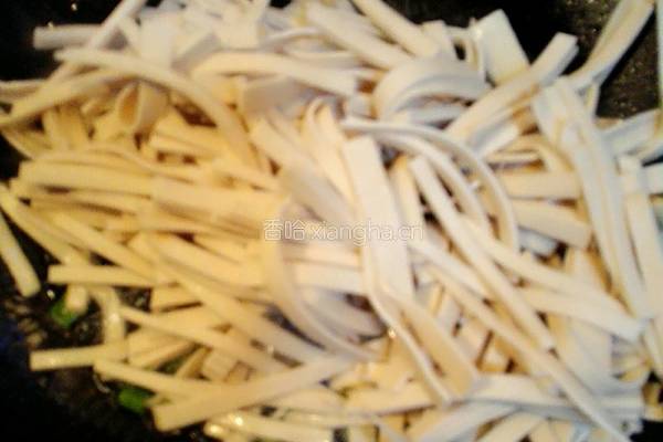 甘蓝炒豆片的做法图解5