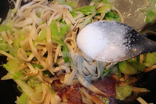 甘蓝炒豆片的做法图解7