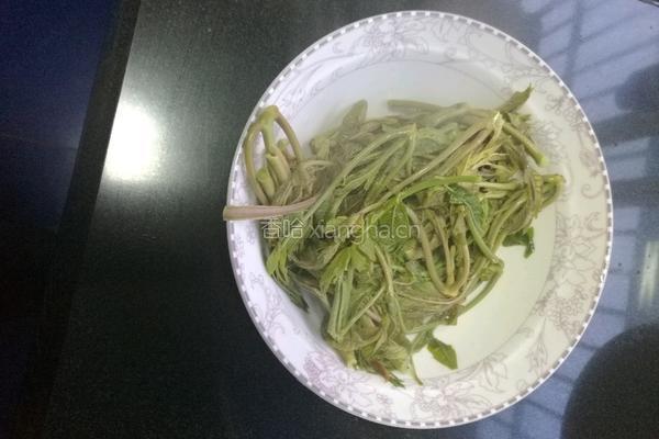 三色彩蛋拌香椿的做法图解14