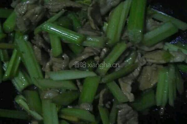 芹菜木耳炒肉片的做法图解6
