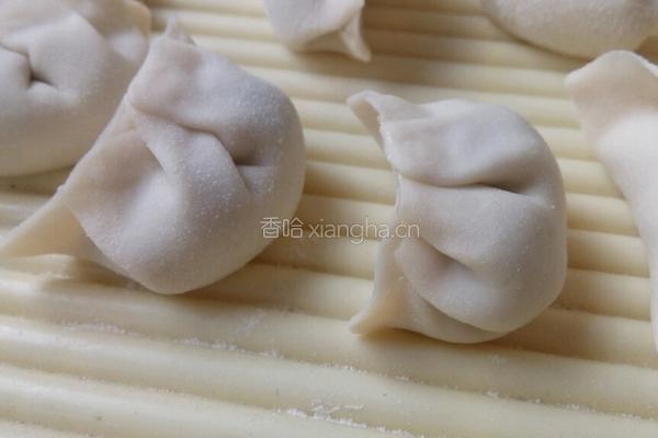 酸菜馅水煎饺的做法图解2