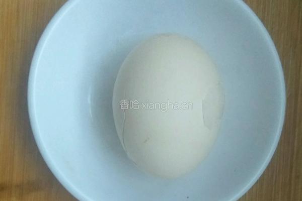 一只鸡蛋变六个煎蛋的做法的做法图解2