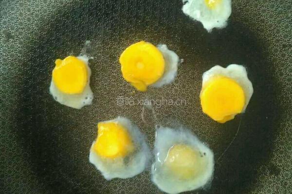 一只鸡蛋变六个煎蛋的做法的做法图解4