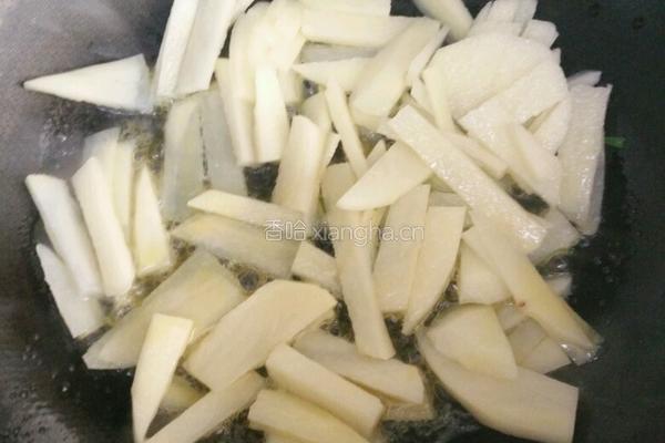 土豆鸡蛋汤的做法图解1