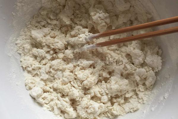 韭菜馅盒子的做法图解1