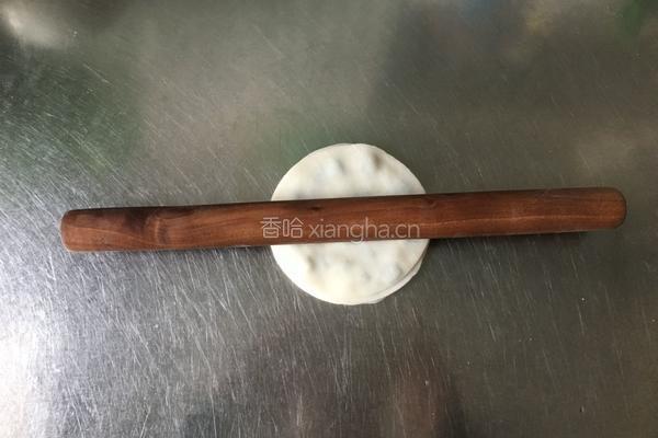 饺子皮葱油饼的做法图解7