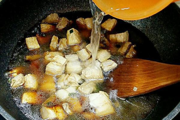 茭白红烧肉的做法图解8