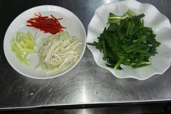 韭菜炒豆干的做法图解1