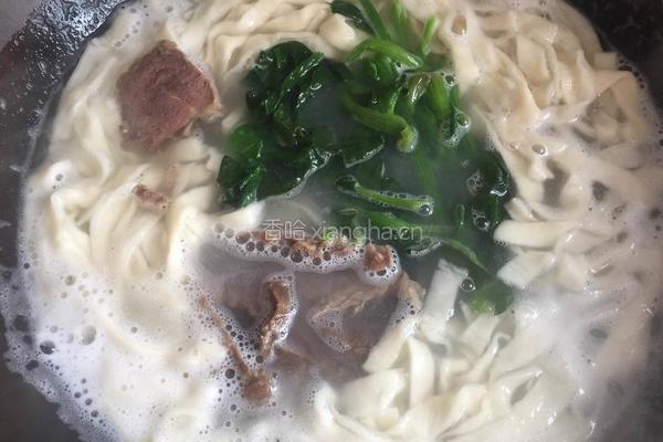 牛肉菠菜面的做法图解6