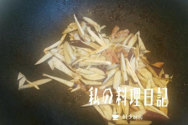 芝麻茭白茄子肉丝的做法图解4