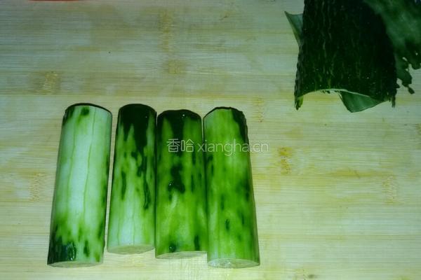 凉拌黄瓜丝的做法图解1