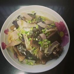 太湖鲤鱼干蒸螺丝的做法[图]