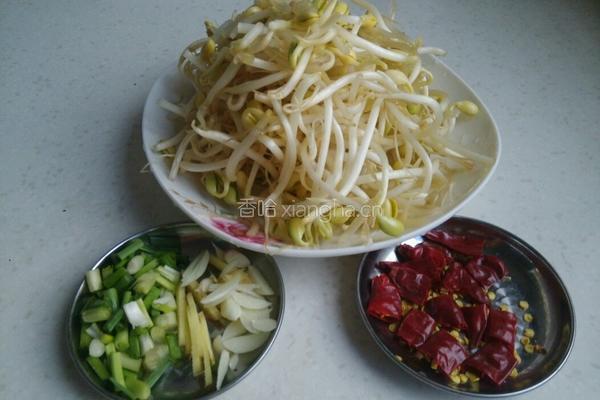 炝炒黄豆芽的做法图解1