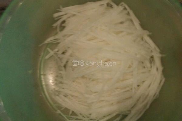 白萝卜菜瓜拖的做法图解1
