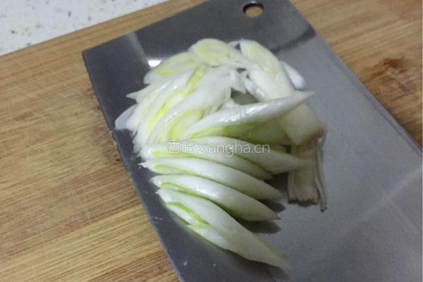 木耳蘑菇炒青蔬的做法图解5