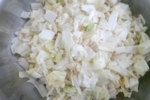 肉沫白菜的做法图解1