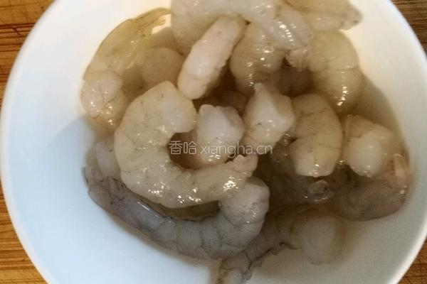 丝瓜炒鸡蛋虾仁的做法图解4