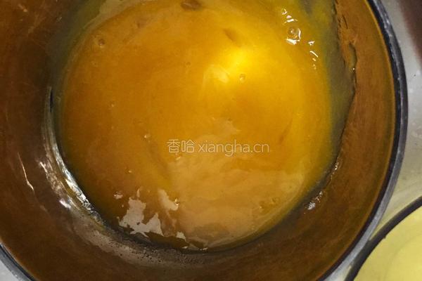 营养师改良配方:无油、无糖蛋黄小饼干,给小朋友做健康小零食的做法图解2