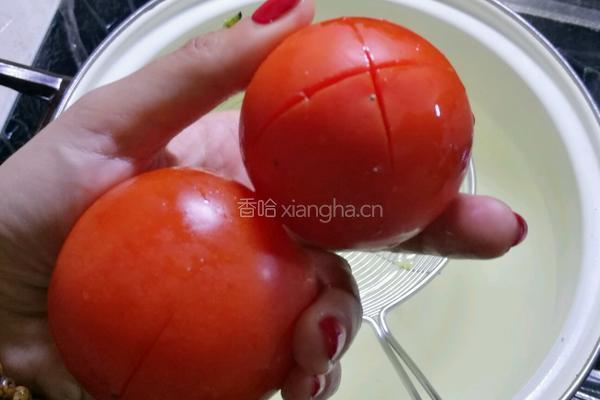 酸酸甜甜营养番茄芝士焗饭的做法图解2