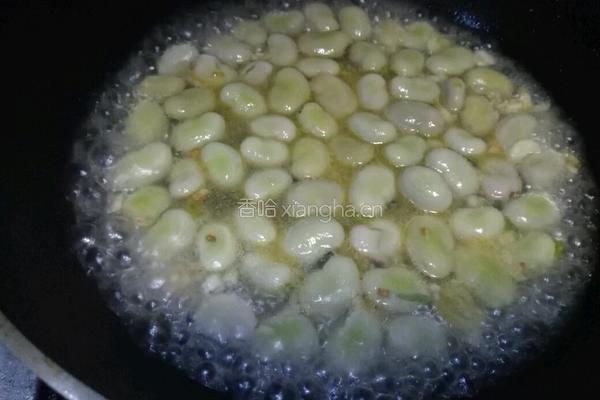 韭菜炒蚕豆的做法图解9