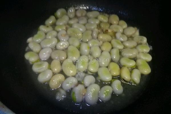 韭菜炒蚕豆的做法图解10