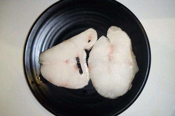 红枣香菇鳕鱼粥的做法图解1