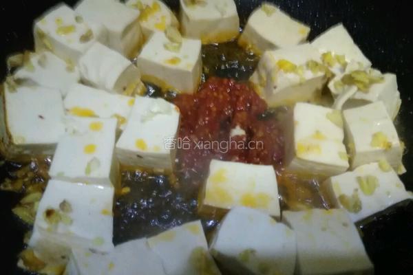 焖豆腐鸭血韭菜的做法图解8