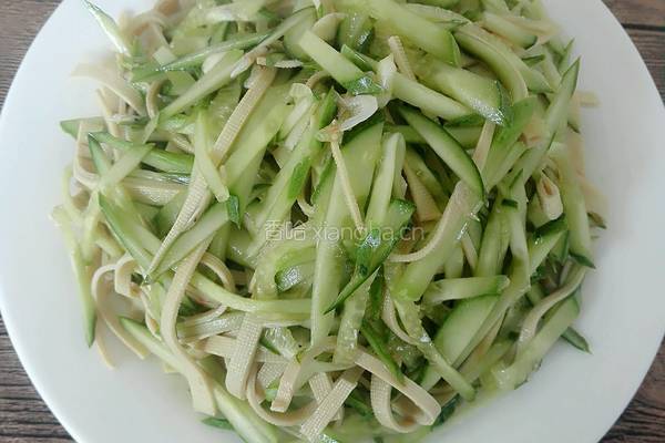 黄瓜拌豆片的做法图解5