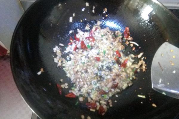 干煸豆角的做法图解5