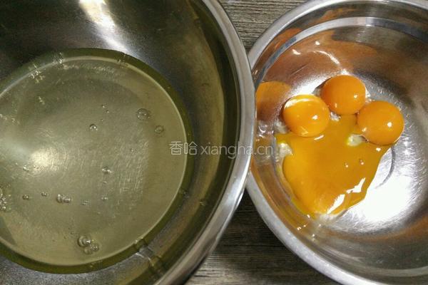 菠菜泥戚风蛋糕的做法图解4
