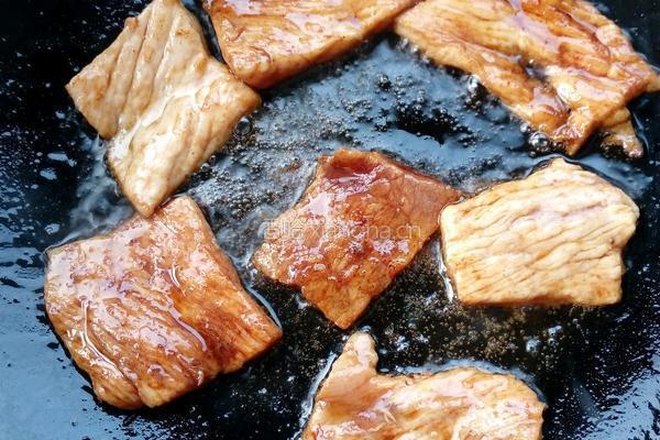 煎猪肉的做法图解3