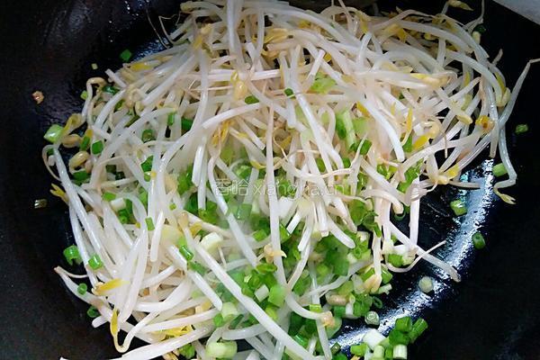 素素（清炒豆芽粉丝）的做法图解6