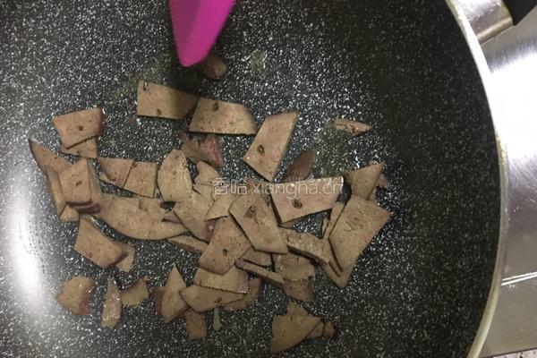 白菜炒猪肝的做法图解6
