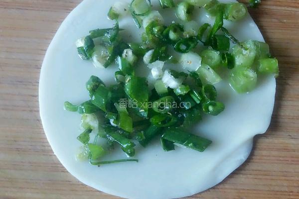 简易版葱油饼的做法图解4