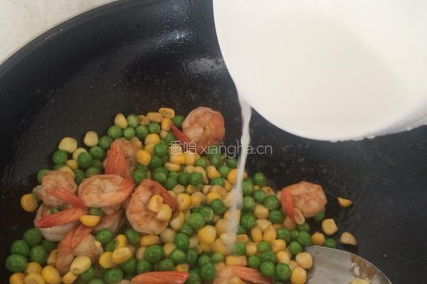 豌豆玉米虾仁的做法图解6